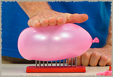 Globo sobre clavos